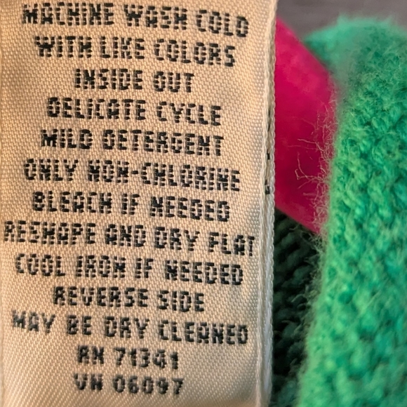 L.L. Bean Masked Bandit Raccoon Intarsia Knit Roll Neck Sweater Size 12-18MO - Picture 4 of 6